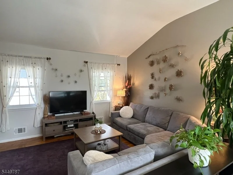 Photo of 70 Appleman Rd