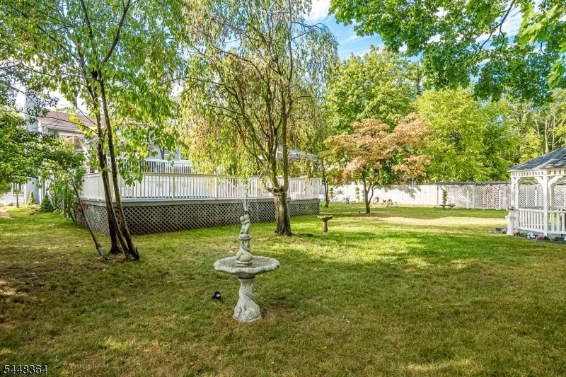 Photo of 737 W 8Th St