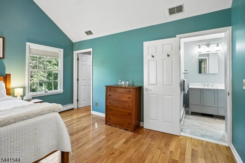 Photo of 26 Longview Ave