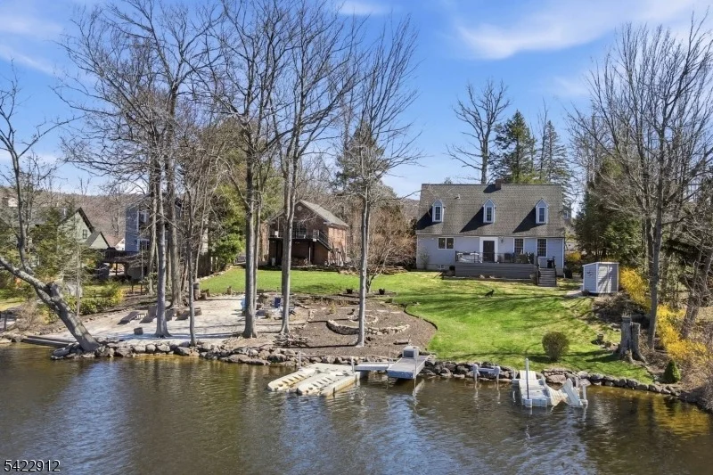 Photo of 173 Point Breeze Dr