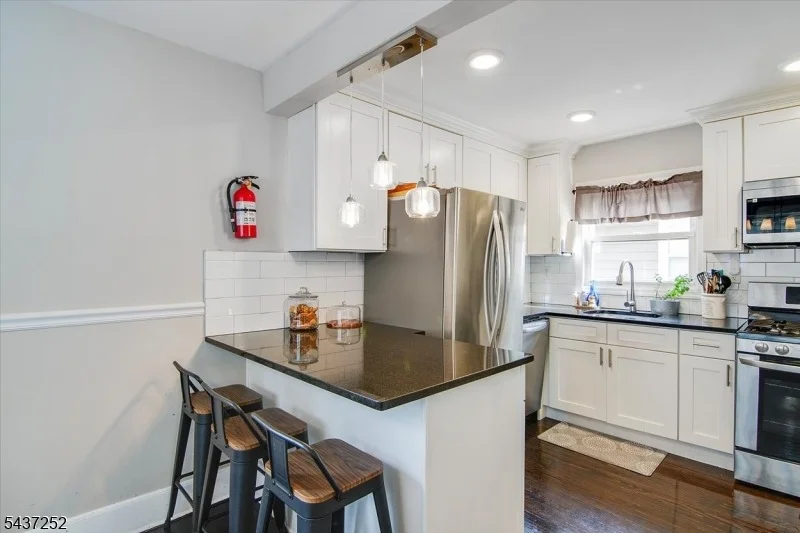 Photo of 13 Elm Dr