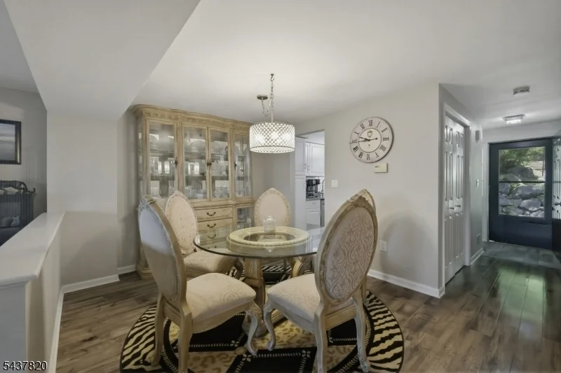 Photo of 58 Oriole Dr