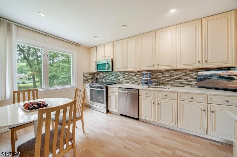 Photo of 57 Robbins Ave