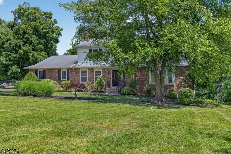 Photo of 10 Rockledge Ter