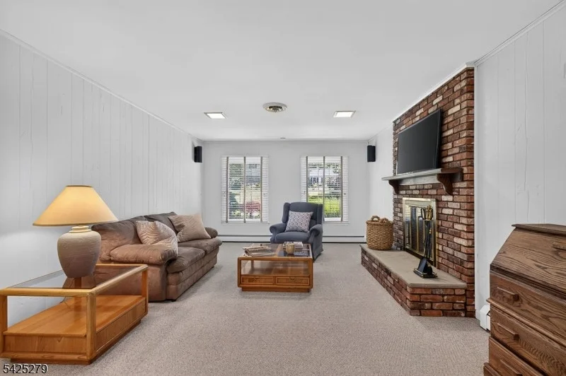 Photo of 10 Rockledge Ter