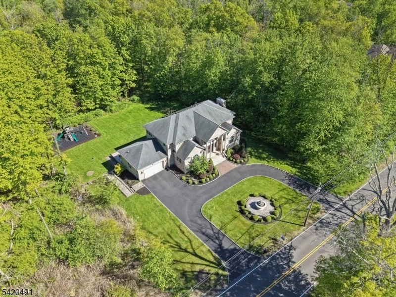 Photo of 72 Hook Mountain Rd