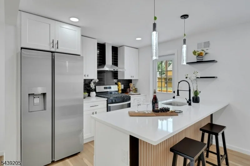 Photo of 12 Lerome Pl