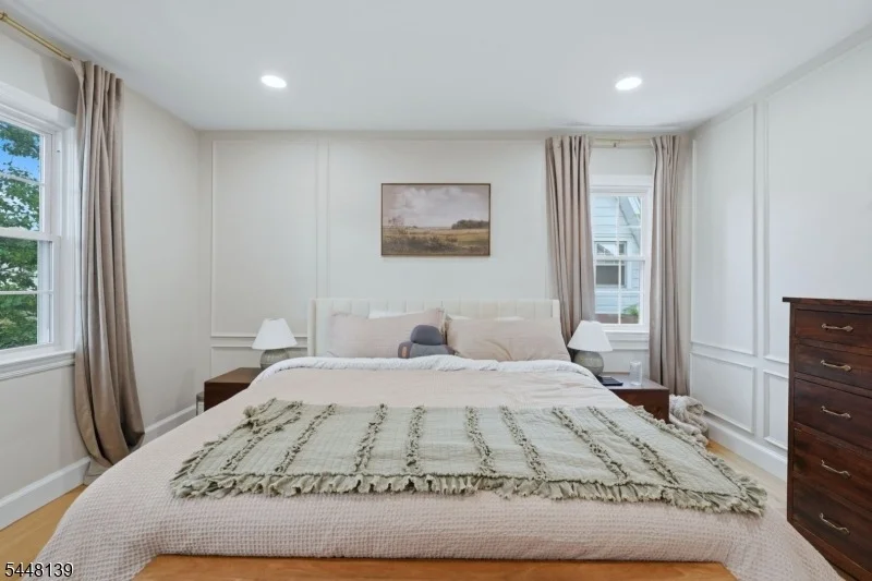 Photo of 102 Mortimer Ave