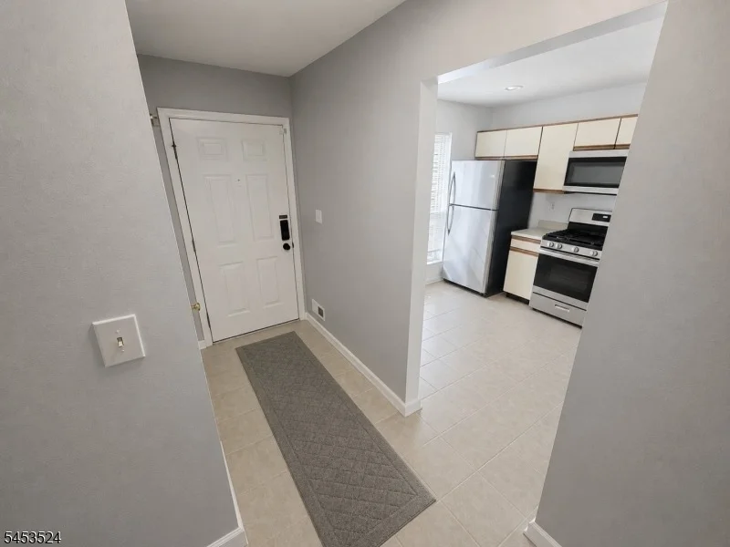 Photo of 87 Goodwin Dr