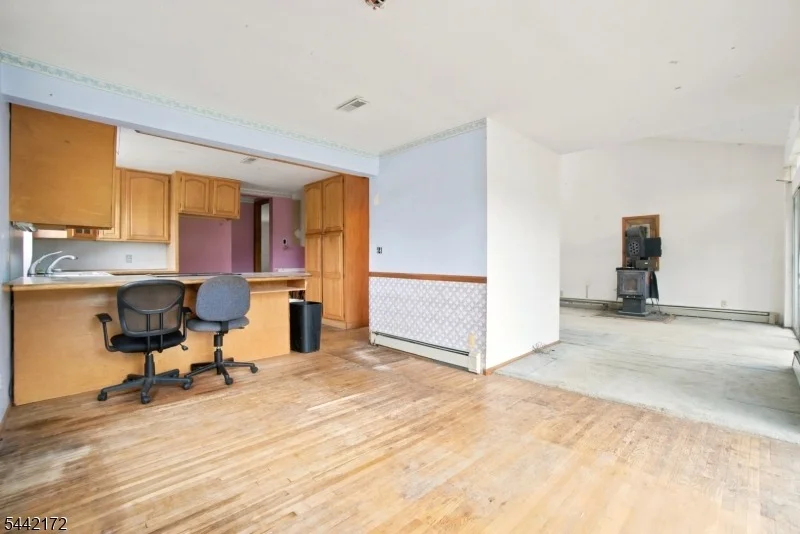 Photo of 175 Wertsville Rd