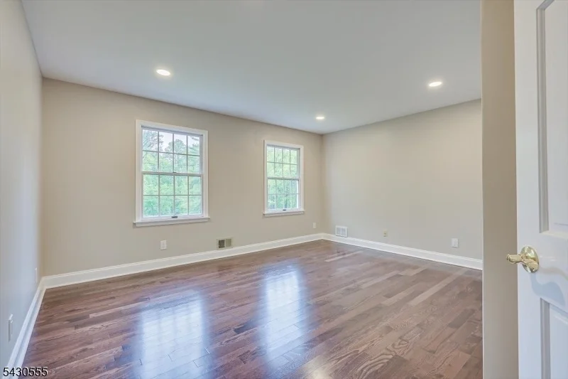 Photo of 270 Mountain Rd