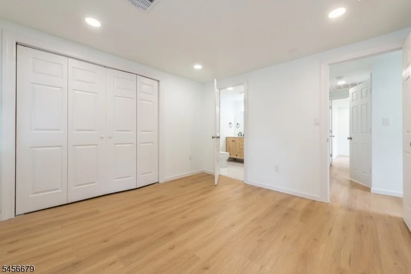 Photo of 549 Beach St