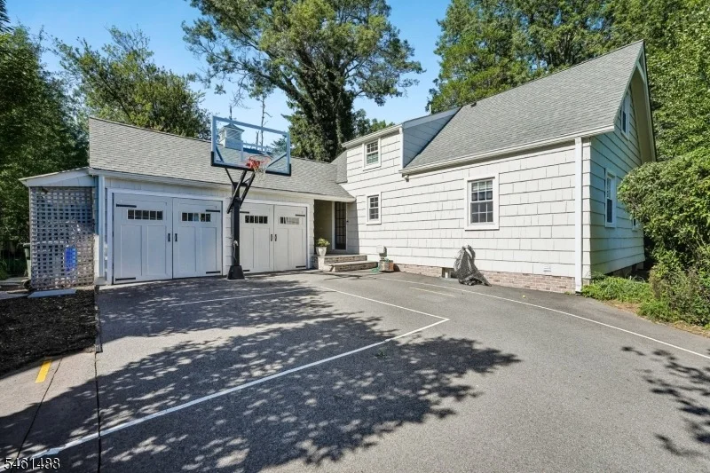 Photo of 1400 Orchard Rd