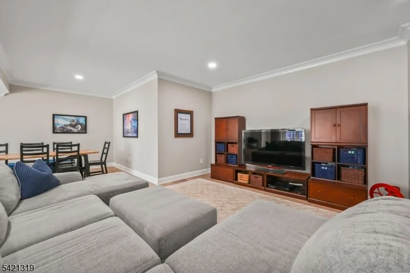 Photo of 12 Skyline Dr