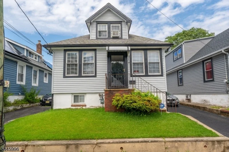 Photo of 315 Florence Ave