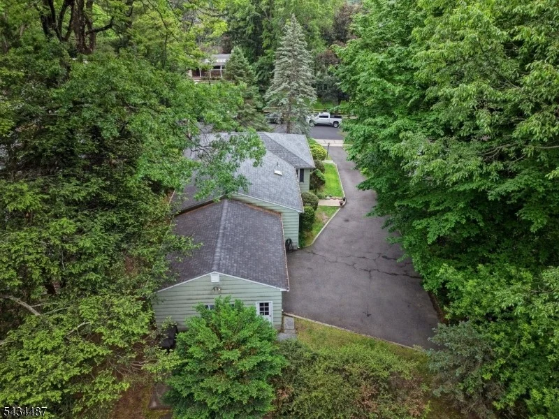 Photo of 137 Beekman Rd