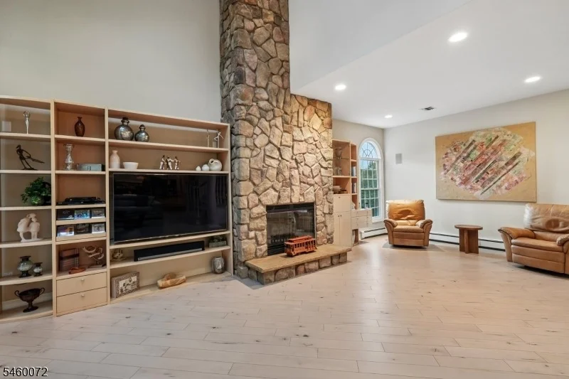 Photo of 16 Apple Ln
