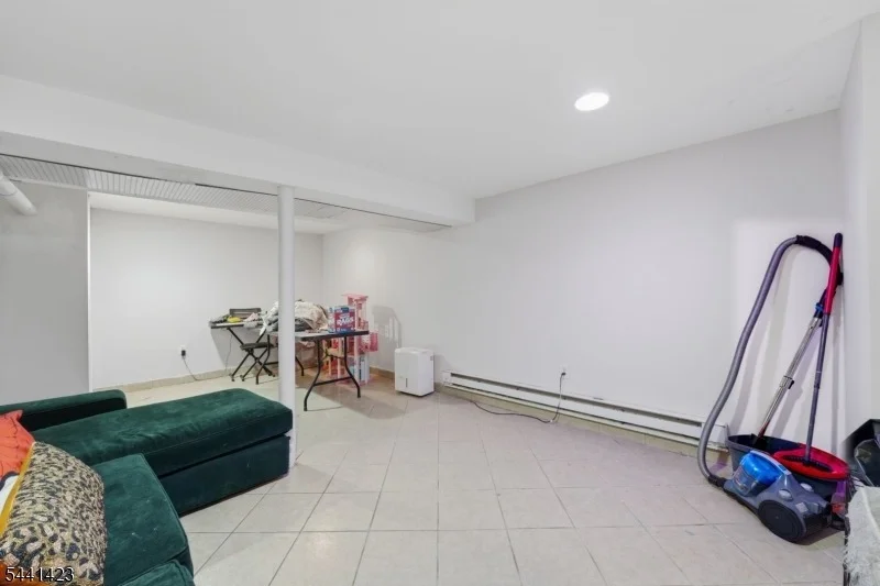 Photo of 217 8Th Ave