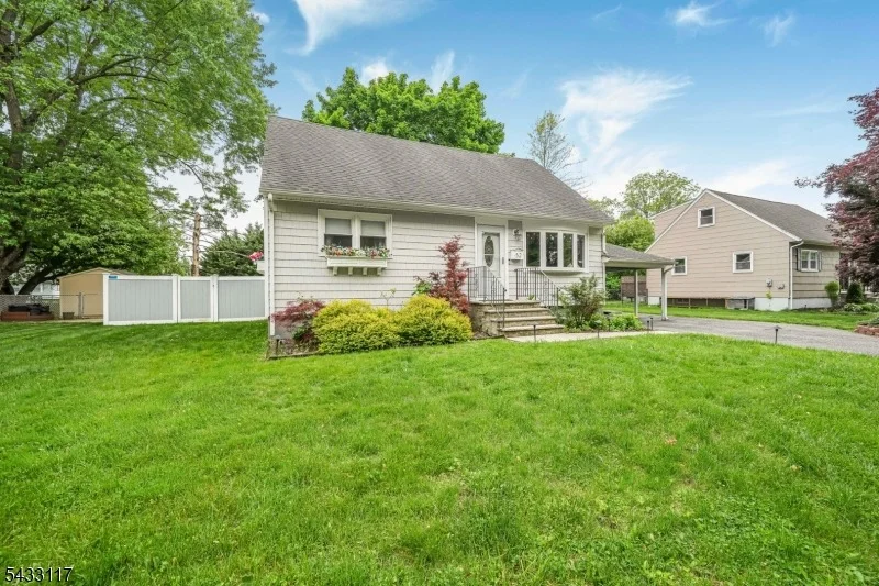 Photo of 52 Barbara Dr
