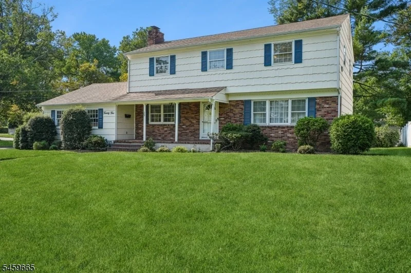 Photo of 25 MANCHESTER DRIVE