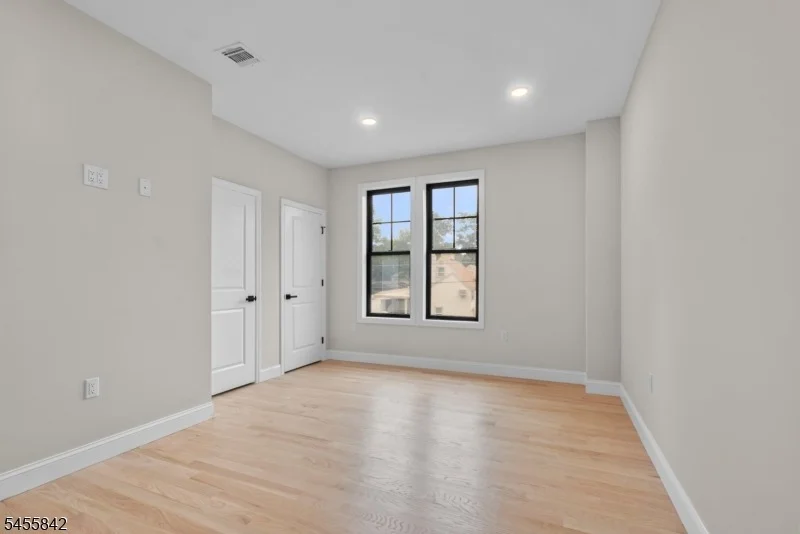 Photo of 41 Lefke Ln