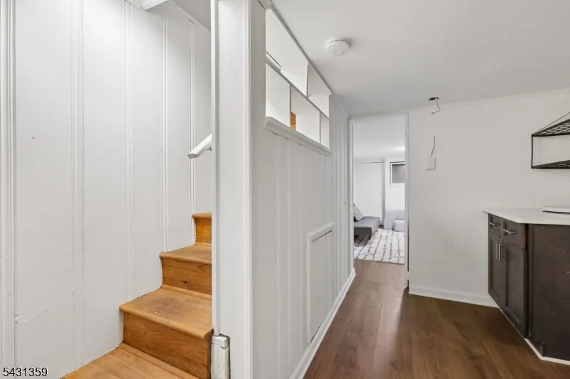 Photo of 63 Garrison St