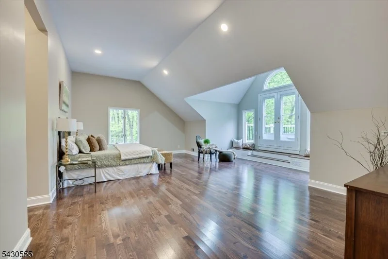 Photo of 270 Mountain Rd