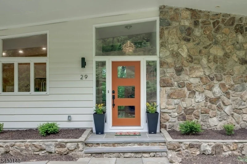 Photo of 29 Skyline Dr