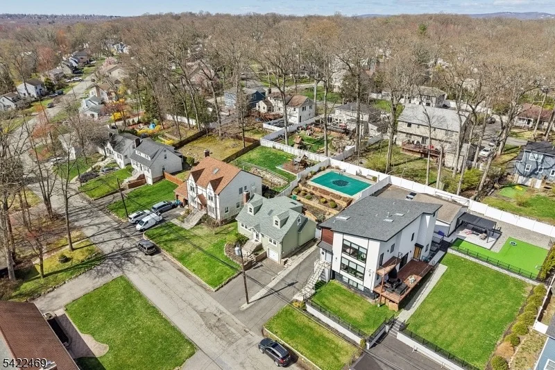 Photo of 59 Oakwood Dr