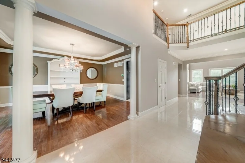 Photo of 21 Whitbay Dr