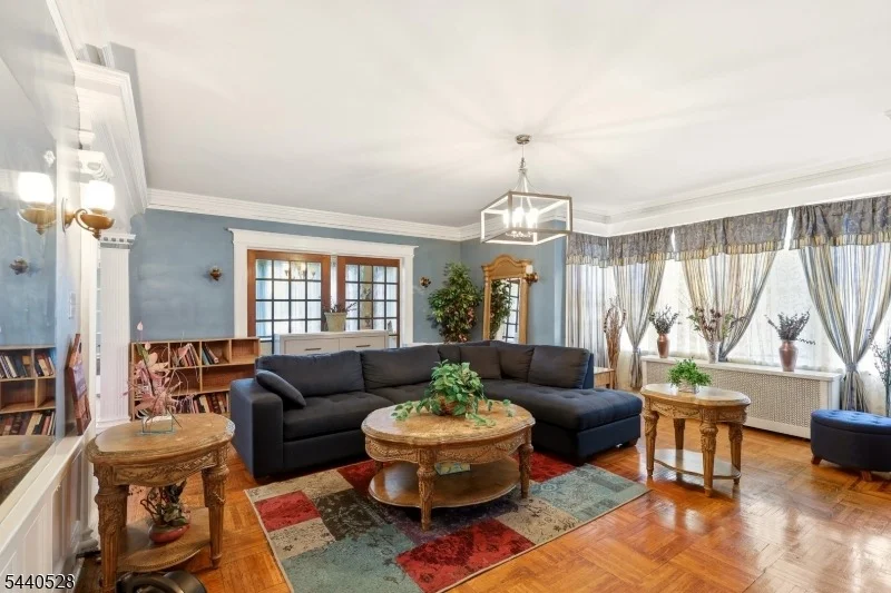 Photo of 569 Berkeley Ave