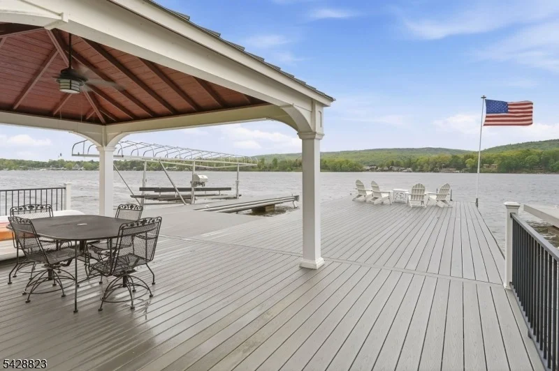Photo of 206 Long Pond Rd