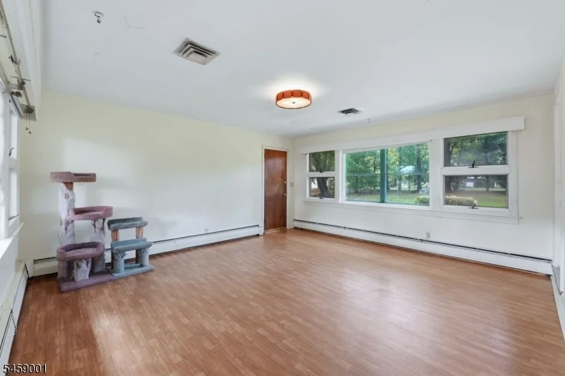 Photo of 23 Glendale Dr
