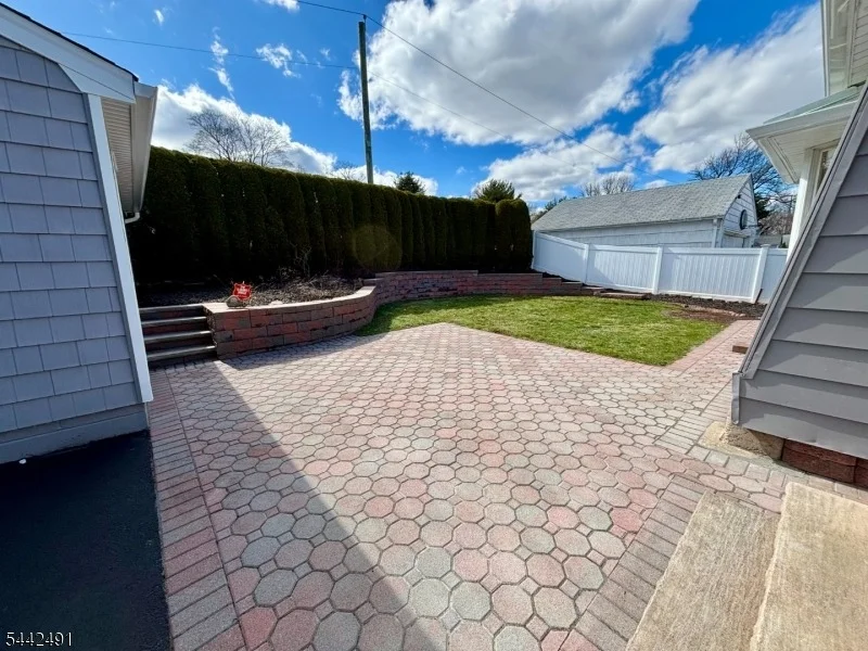 Photo of 9 Joan Pl