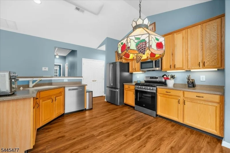 Photo of 79 Renaissance Blvd