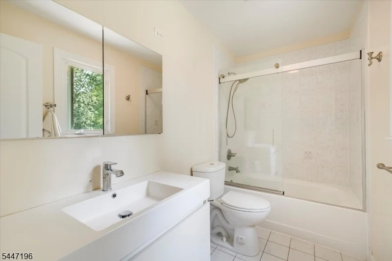 Photo of 57 Robbins Ave
