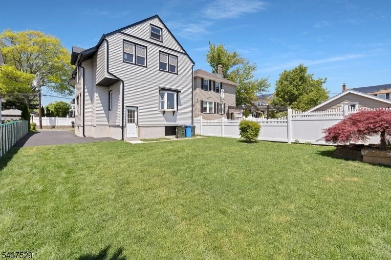 Photo of 132 Argyle Pl