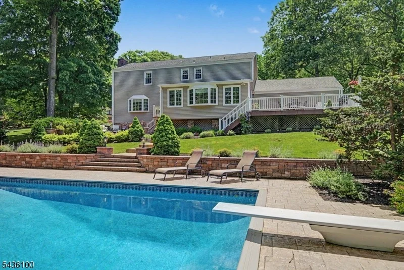 Photo of 13 MABRO DRIVE
