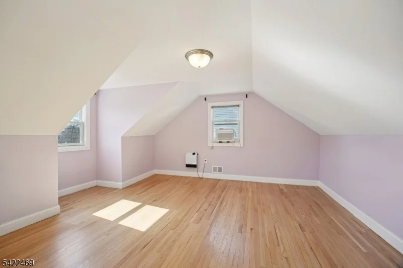 Photo of 59 Oakwood Dr