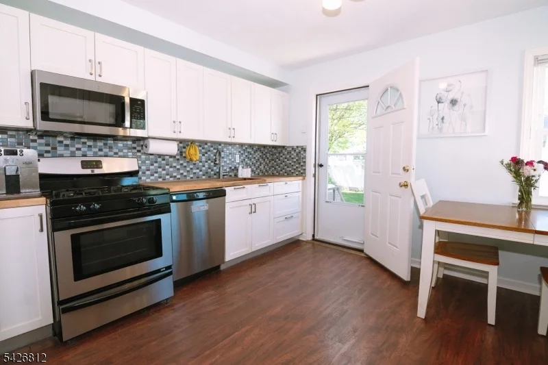Photo of 104 Hillcrest Ter
