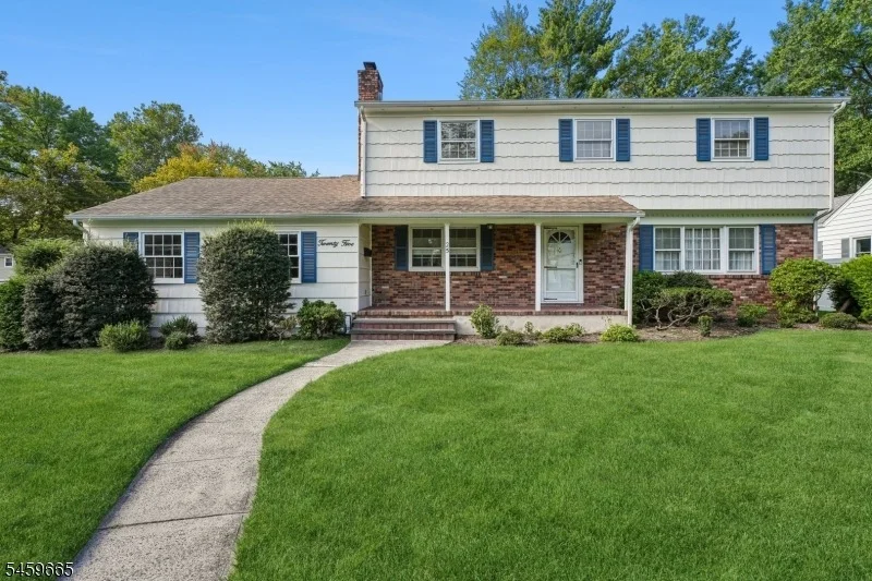 Photo of 25 MANCHESTER DRIVE