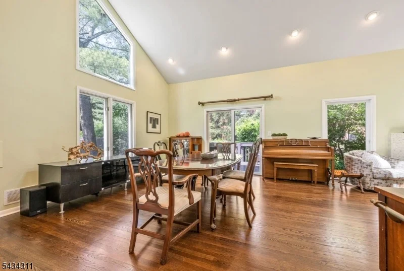 Photo of 27 Moran Rd