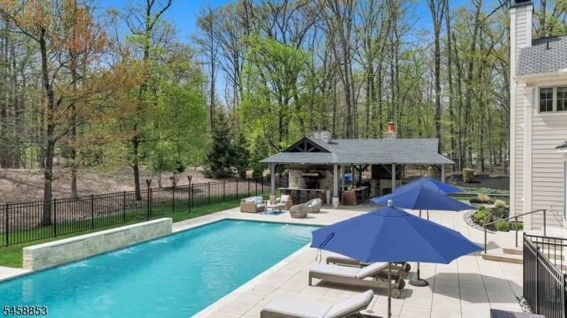 Photo of 20 Pheasant Ln