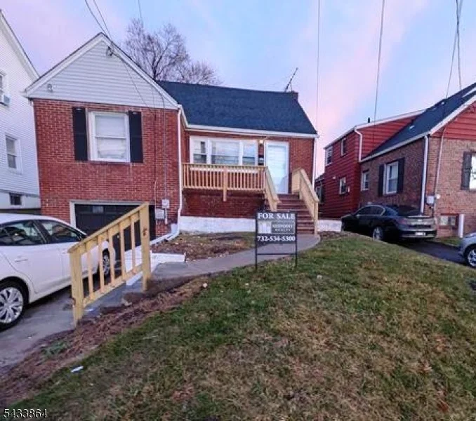 Photo of 1584 Walker Ave