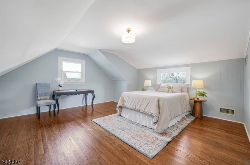 Photo of 21 Joseph Pl
