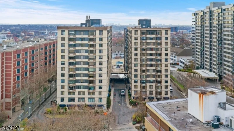 Photo of Unit 1A at 326 Prospect Ave