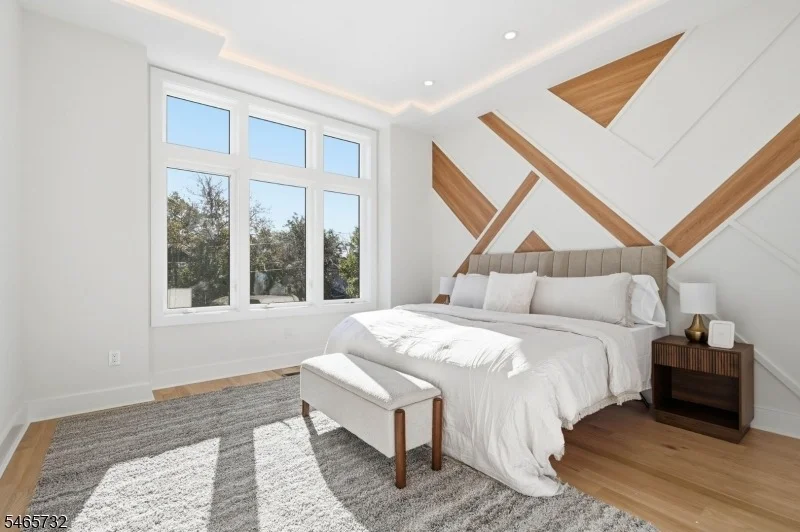 Photo of 6 Cliffside Dr