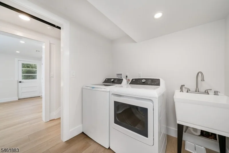 Photo of 157 Circle Dr