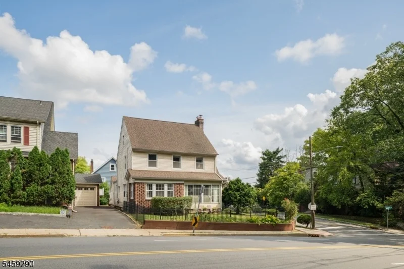 Photo of 47 Fairmount Ter