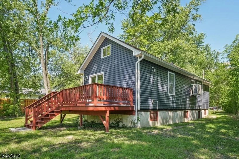 Photo of 57 Riverlawn Dr
